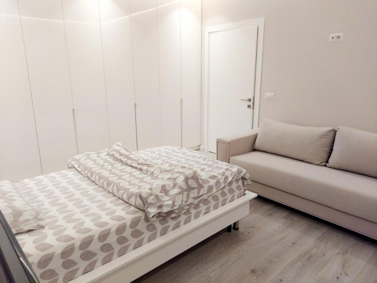 Luxurious Double Bedroom Suite Tirana Bagian luar foto